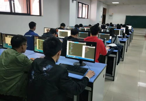 容易后悔的專業(yè)選擇排行榜 醫(yī)學(xué)穩(wěn)居榜首，法學(xué)意外落選，計(jì)算機(jī)網(wǎng)絡(luò)工程表現(xiàn)如何？